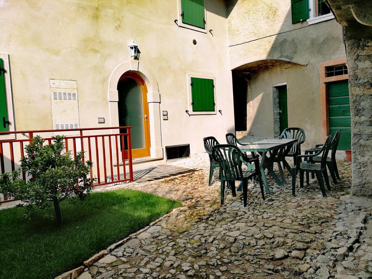 Casa Antico Borgo - Appartamento 1 Assenza di Brenzone Exterior foto